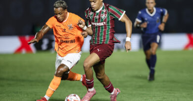 Matheus Reis precisa passar por nova cirugia no joelho esquerdo Matheus Reis precisa passar por nova cirugia no joelho esquerdo