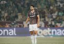 Igor Rabello reconhece primeiro tempo ruim do Fluminense e cobra arbitragem em lance de pancada: “Tem que parar o jogo”