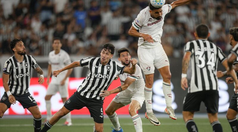 Com os reservas, Fluminense empata com o Botafogo no Nilton Santos