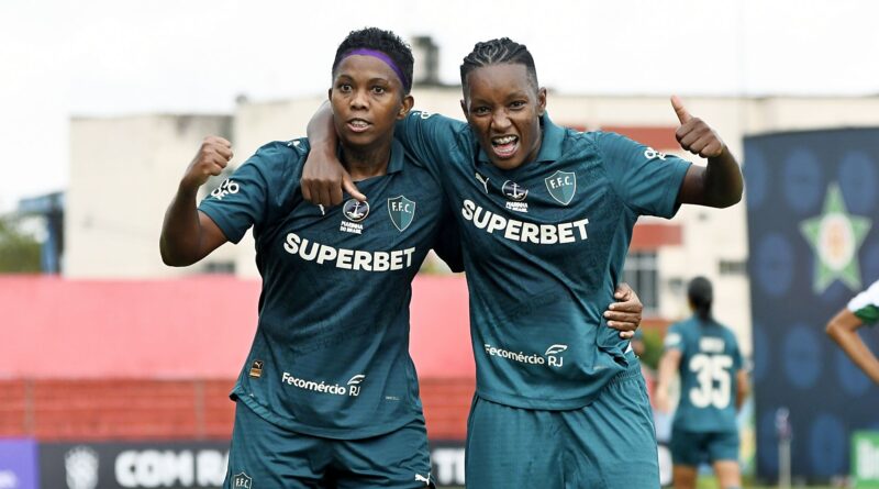Fluminense goleia o América-MG e entra no G-8 do Brasileirão Feminino