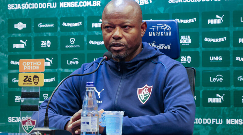 Marcão comemora efetivação e projeta time protagonista: “Um Fluminense que joga futebol”