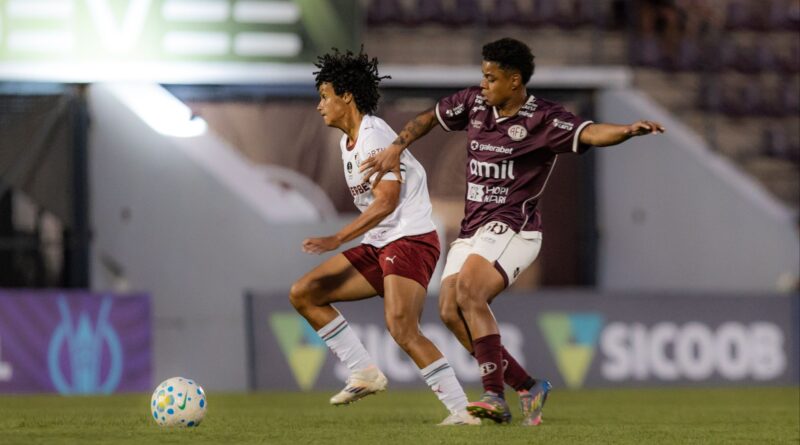 Fluminense leva gol no último lance, empata com a Ferroviária e fica fora das quartas do Brasileiro Feminino