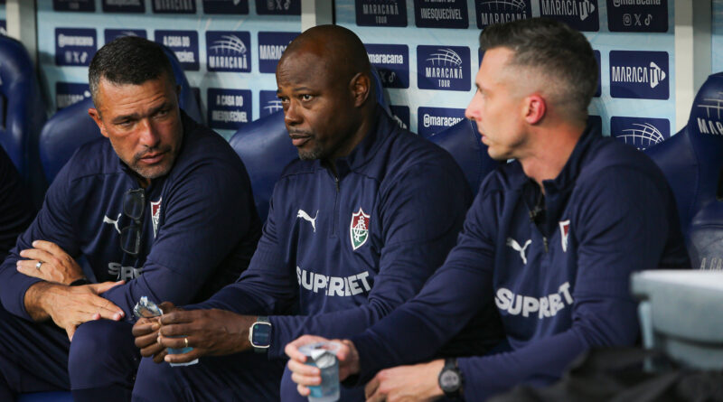 Marcão ganha semana para recuperar jogadores antes de duelo do Fluminense com Athletico-PR