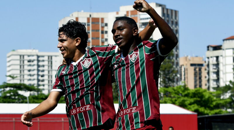 Sub-16 tricolor ganha Fla-Flu na Gávea pela estreia do Torneio Guilherme Embry