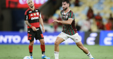 Arrascaeta fratura o punho pela Seleção Uruguaia e vira desfalque confirmado no Fla-Flu Arrascaeta fratura o punho pela Seleção Uruguaia e vira desfalque confirmado no Fla-Flu