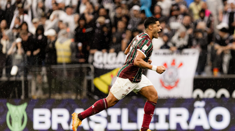Hulk comemora dois gols e vitória do Fluminense: “Muito feliz”