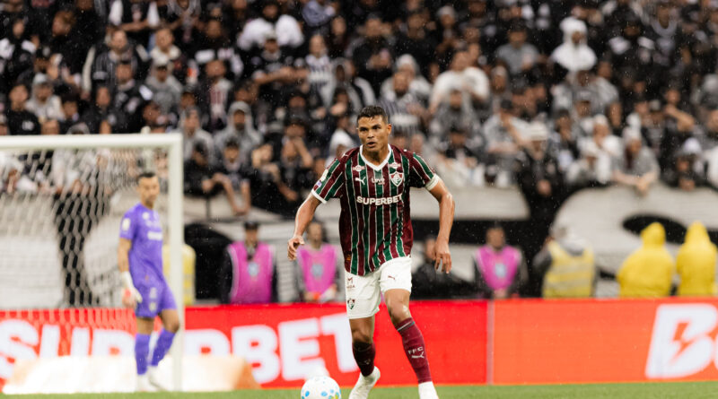 Thiago Silva destaca maturidade do Fluminense, mas faz alerta após vitória sobre o Corinthians