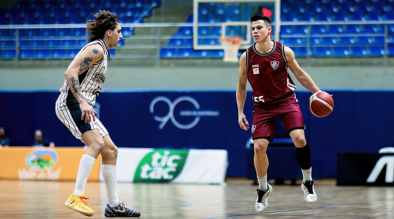 Basquete do Fluminense enfrenta o Botafogo pelo Estadual após triangular em Belo Horizonte