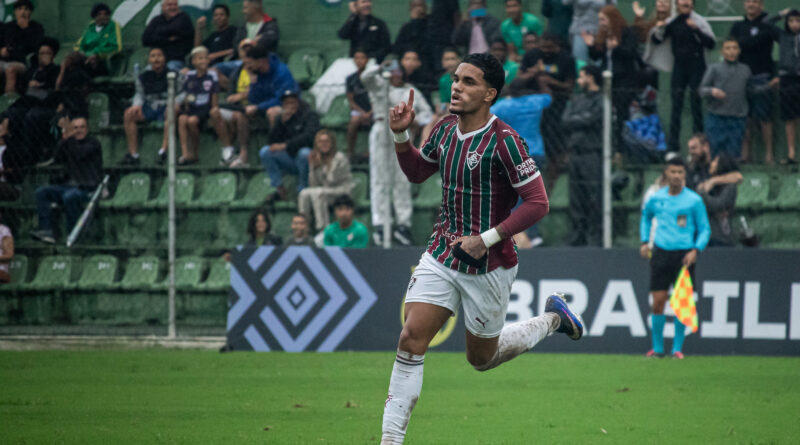 Fluminense vence o Botafogo e segue na cola do Palmeiras no Brasileirão Sub-17