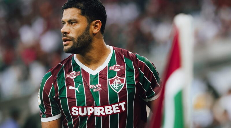 Hulk pede atenção máxima do Fluminense contra o Platense
