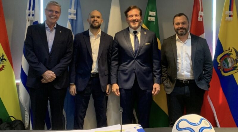 Reunião de semifinalistas da Conmebol reúne cúpula do Fluminense e não tem dirigentes do Palmeiras