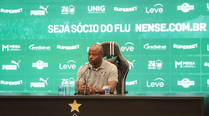 Marcão elogia atuação de Riquelme e analisa derrota do Fluminense para o Atlético-MG: “Foi muito bem”