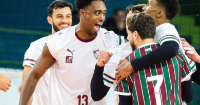 Fluminense é vice-campeão da Copa Internacional Brasil Atacadista de Vôlei Masculino Fluminense é vice-campeão da Copa Internacional Brasil Atacadista de Vôlei Masculino