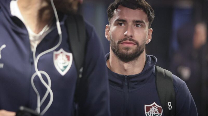 Fluminense chega a Buenos Aires para duelo decisivo contra o Platense pela Libertadores