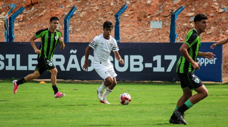 Fluminense vence o América-MG e mantém vice-liderança no Brasileirão Sub-17