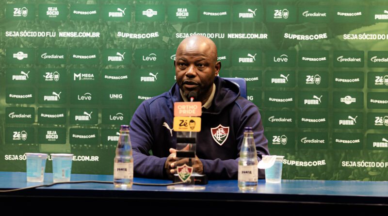 Marcão explica ausência de Hulk e Thiago Silva no time titular no Fla-Flu: “São jogadores de certa idade”