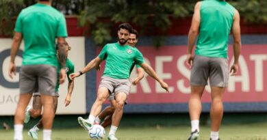 Martinelli treina com bola e aumenta expectativa por retorno contra o Palmeiras Martinelli treina com bola e aumenta expectativa por retorno contra o Palmeiras