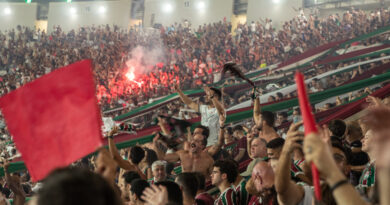 Conmebol multa Fluminense por uso de sinalizadores na semifinal da Libertadores Conmebol multa Fluminense por uso de sinalizadores na semifinal da Libertadores