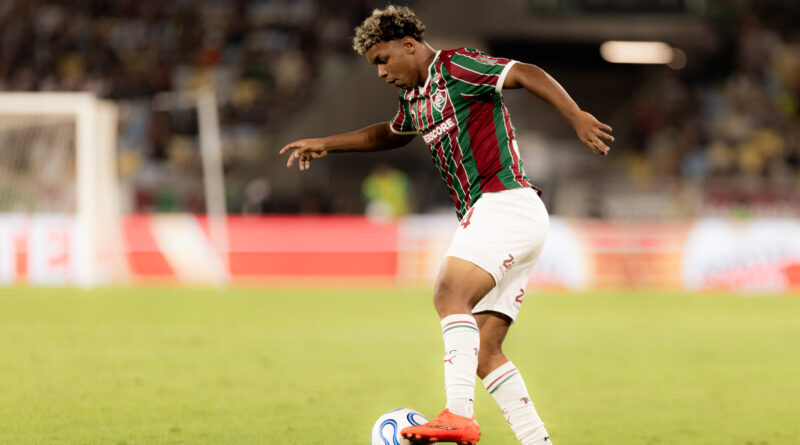 Com apenas sete jogos na carreira, Wesley Natã entra para o ranking dos mais jovens a marcar pelo Fluminense na Libertadores