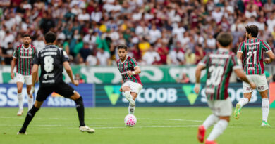 Fluminense sofre apagão no segundo tempo e perde para o Santos de virada no Maracanã Fluminense sofre apagão no segundo tempo e perde para o Santos de virada no Maracanã