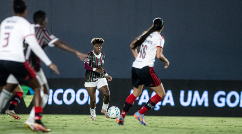Fluminense é derrotado pelo Flamengo no Luso-Brasileiro e dá adeus à Copa do Brasil Feminina