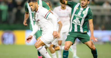Hulk lamenta derrota para Chapecoense e projeta reta final do Brasileirão como “seis finais” Hulk lamenta derrota para Chapecoense e projeta reta final do Brasileirão como “seis finais”
