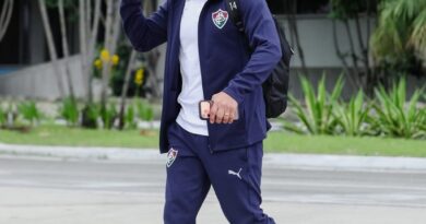 Cano e Martinelli viajam com delegação do Fluminense para decisão contra o Palmeiras Cano e Martinelli viajam com delegação do Fluminense para decisão contra o Palmeiras