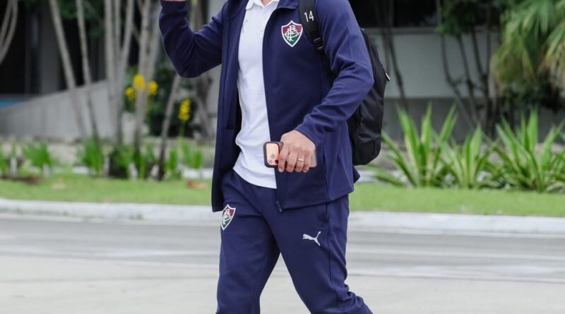 Cano e Martinelli viajam com delegação do Fluminense para decisão contra o Palmeiras