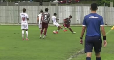 Arthur Ryan cobra FERJ após entrada dura e desabafa contra arbitragem no Carioca Sub-20: “É uma falta de respeito com quem joga futebol”