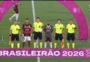 Fluminense e Flamengo estampam “Proibir não é proteger” nas camisas no clássico pelo Brasileirão