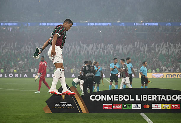 Thiago Silva segura o choro, confirma última Libertadores e mira superação de 2008: “Quero pelo menos estar em Montevidéu”