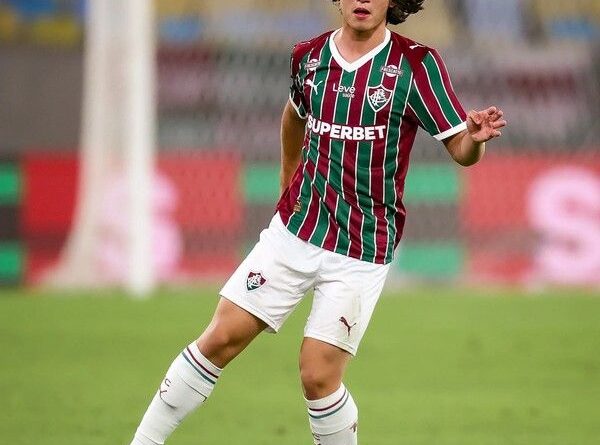 Com desfalques no meio, Fluminense pode relacionar jovem promessa contra o Santos