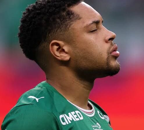 Vitor Roque é desfalque de última hora do Palmeiras e não enfrenta o Fluminense nesta quarta-feira