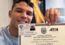 Thiago Silva e Felipe Melo se manifestam após serem citados em caso de compra de licenças falsas de treinador