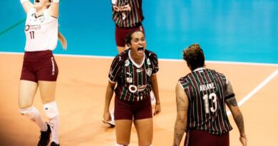 Fluminense vence o Sesc RJ Flamengo e garante mando de quadra na final do Carioca de Vôlei Fluminense vence o Sesc RJ Flamengo e garante mando de quadra na final do Carioca de Vôlei
