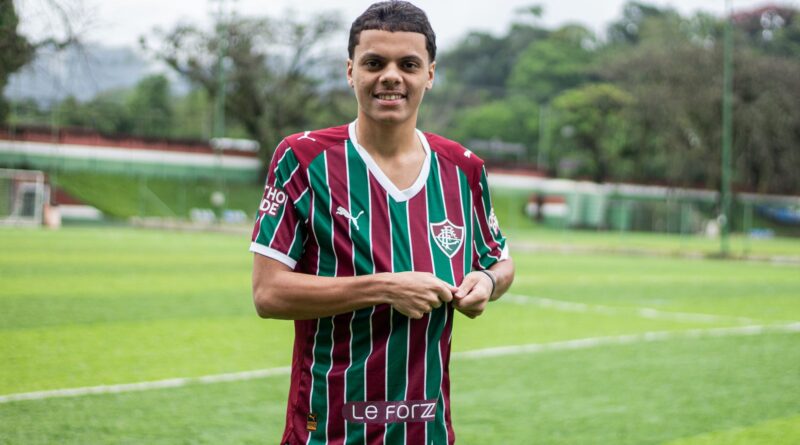 Fluminense renova contrato de promessa de Xerém até 2029